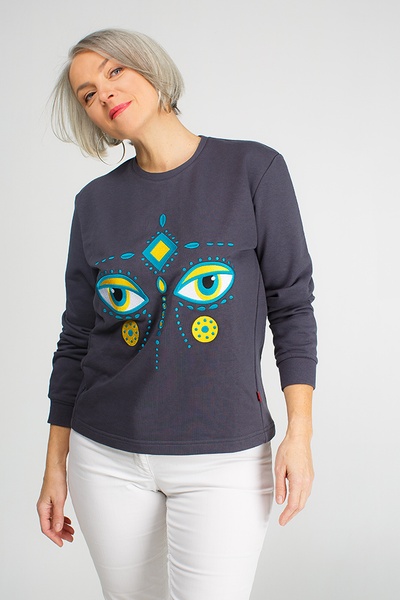 Grey sweatshirt with eyes of deer