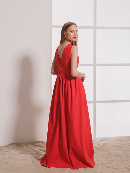 Довга червона сукня з кремовою вишивкою, XS/S