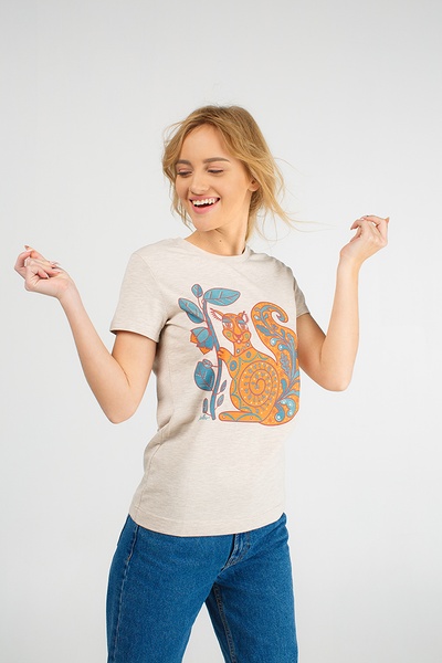 Beige T-shirt for women with a squirrel, S