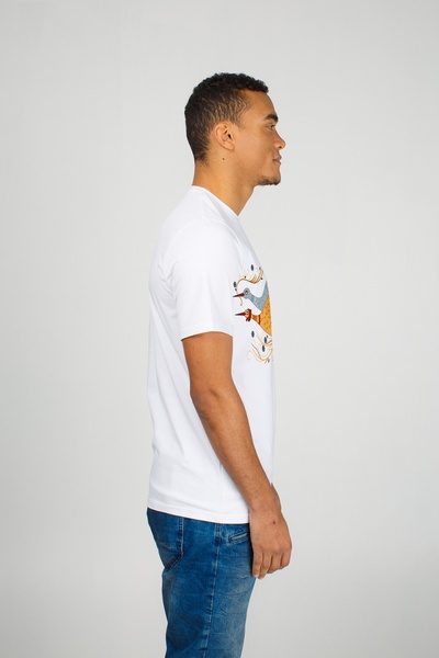 Белая мужская футболка "Небесные аисты", S